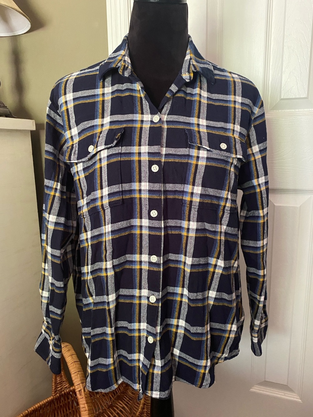 Old Navy - The Boyfriend Shirt - Plaid Button-Up Shirt - size S (women’s)